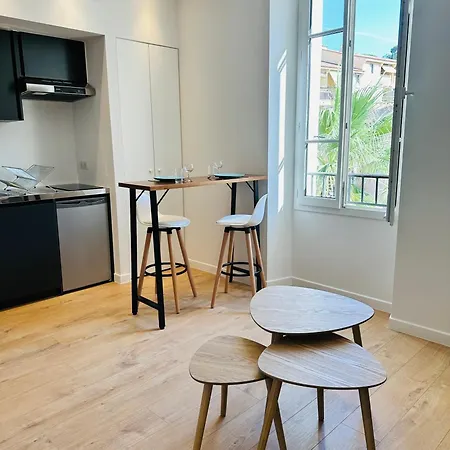 Aparthotel Terminus - 3*